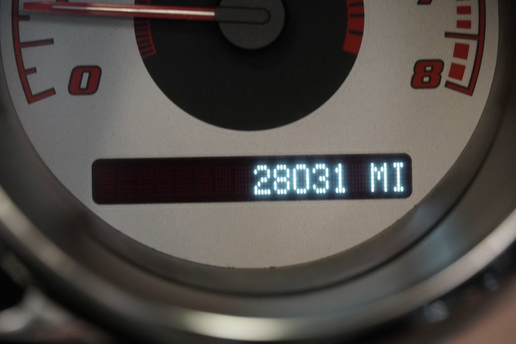Used 2007 Pontiac Solstice Convertible RWD image 4