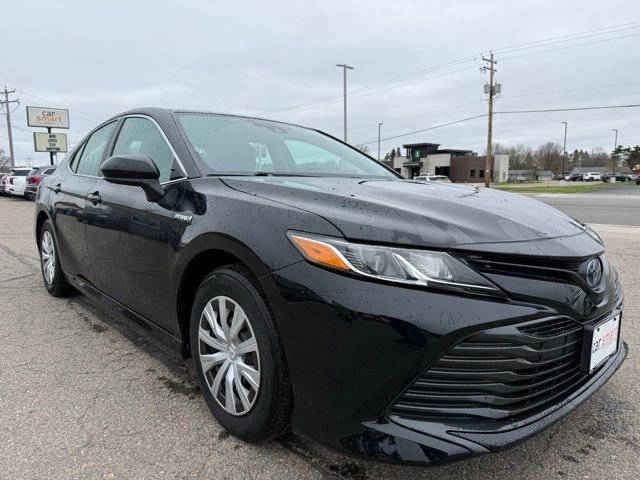 Used 2019 Toyota Camry LE FWD image 3