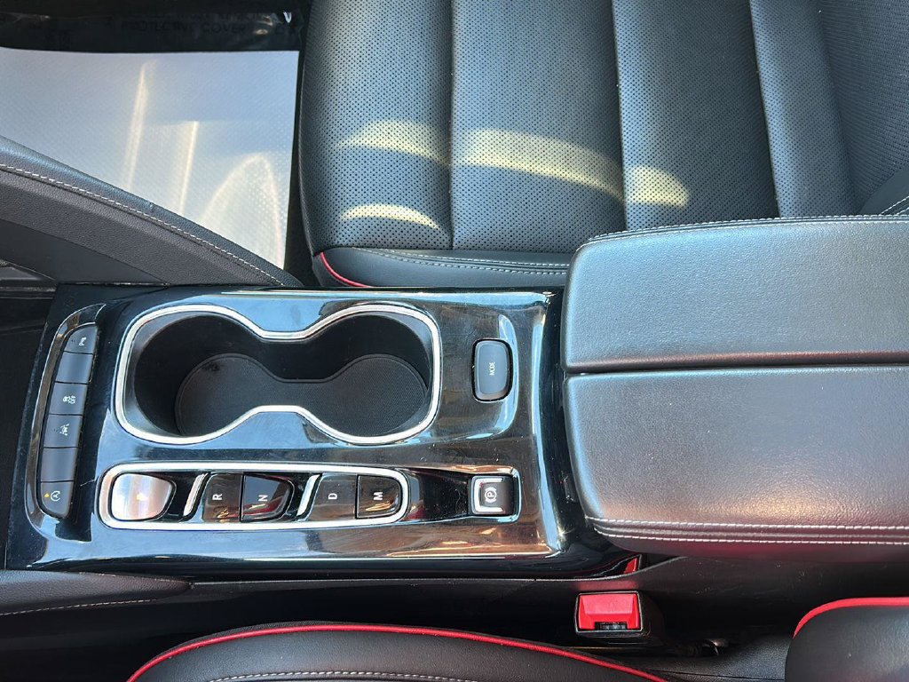 Used 2023 Buick Envision Essence w/ Sport Touring Package FWD image 12