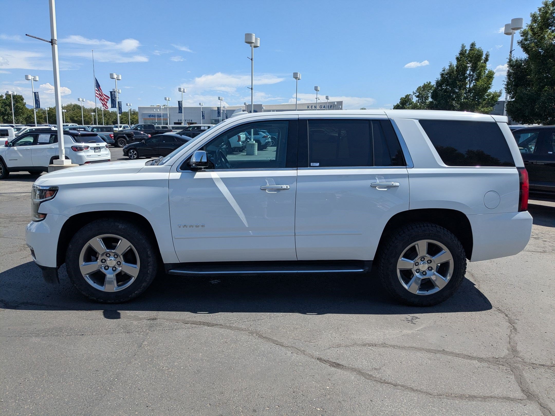 Used 2020 Chevrolet Tahoe Premier AWD/4WD image 9