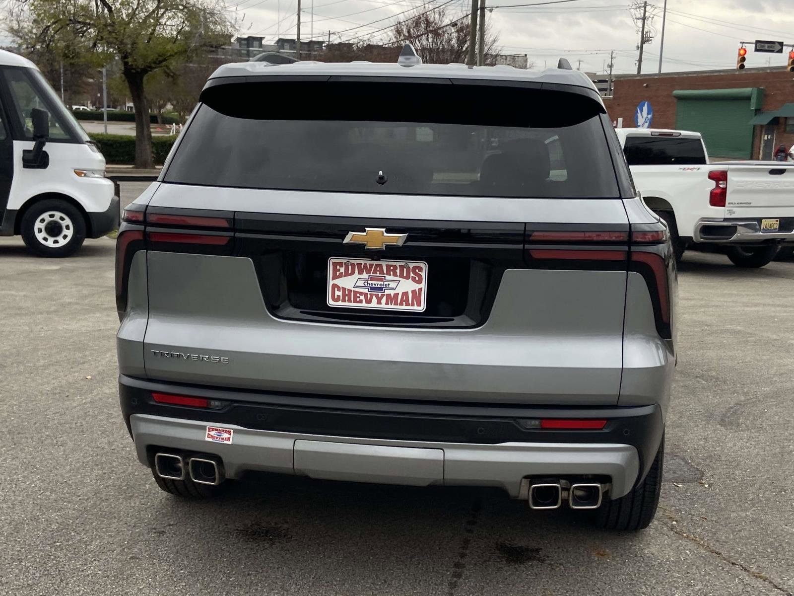 Used 2025 Chevrolet Traverse LT image 25