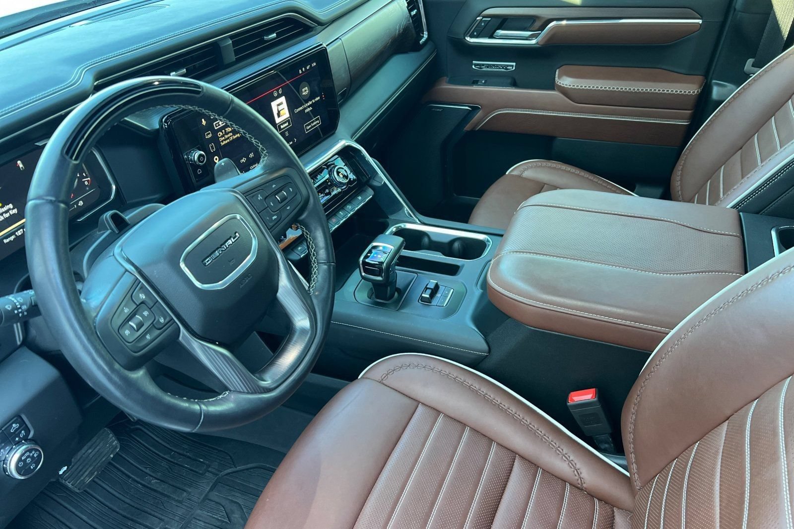 Used 2024 GMC Sierra 1500 Denali Ultimate AWD/4WD image 11
