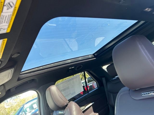 New 2026 Ford Explorer Platinum image 20