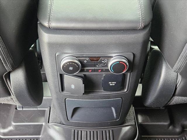Used 2023 Ford Explorer Platinum w/ Equipment Group 601A AWD/4WD image 19
