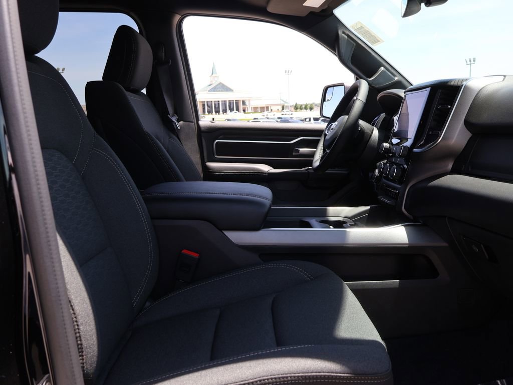 New 2026 RAM 1500 Big Horn AWD/4WD image 9