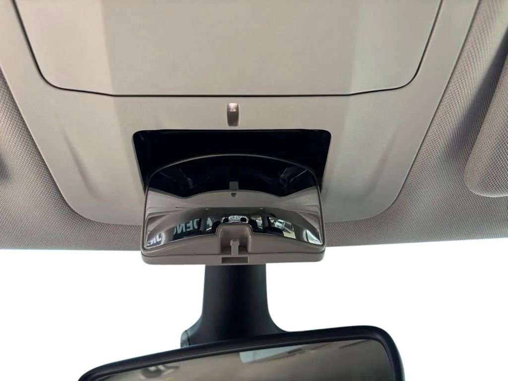 Used 2024 Chrysler Pacifica Touring-L FWD image 20