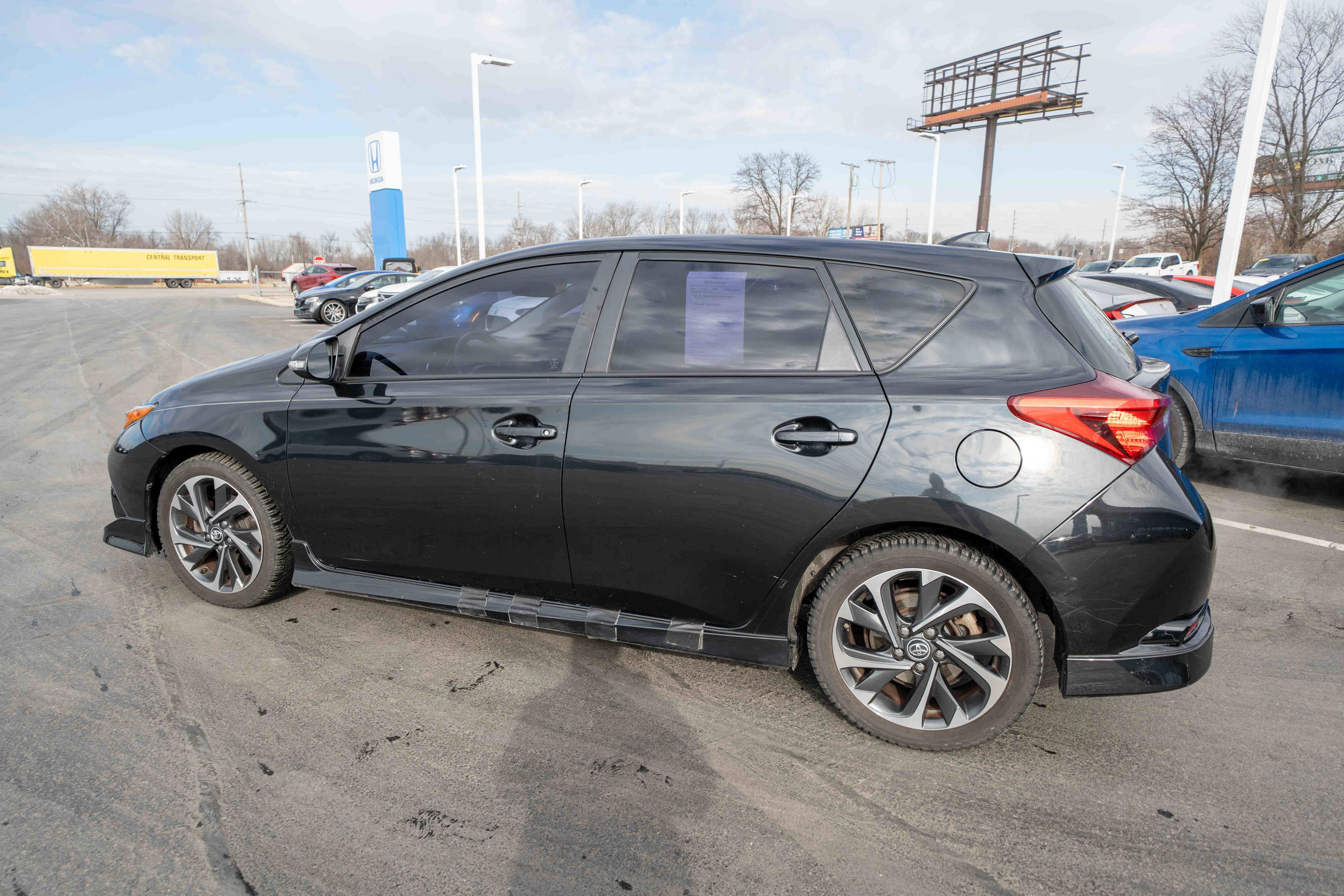 Used 2018 Toyota Corolla iM image 4