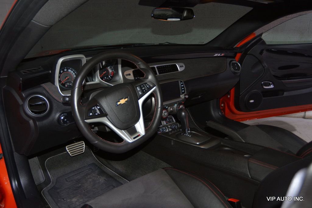 Used 2013 Chevrolet Camaro ZL1 w/ Gray Stripe Package image 9