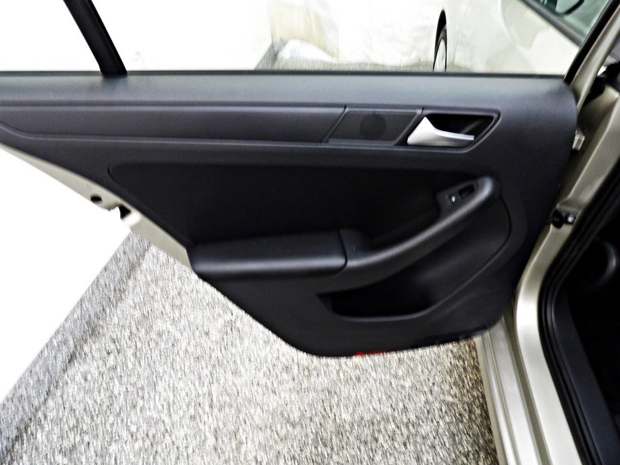 Used 2014 Volkswagen Jetta SE FWD image 9