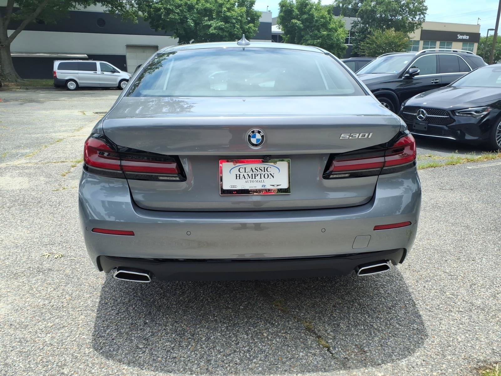 Used 2023 BMW 530i w/ Executive Package RWD image 7