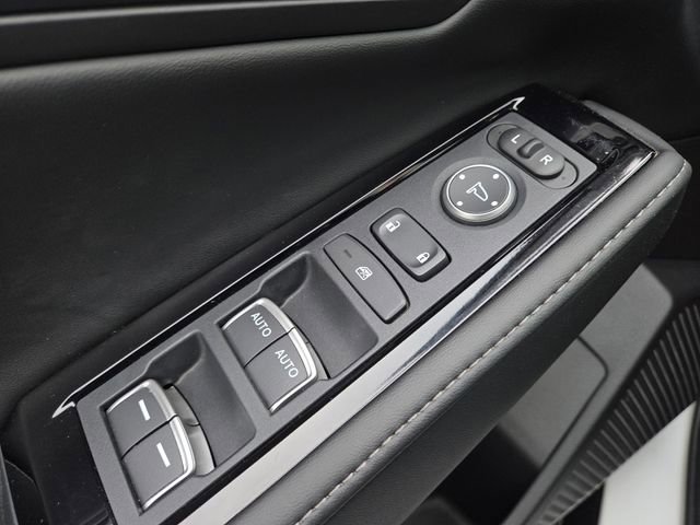 Used 2023 Honda Accord Touring image 14