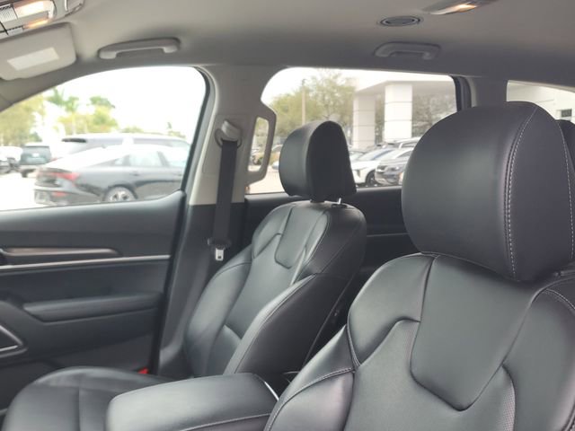 Certified 2024 Kia Telluride S image 15