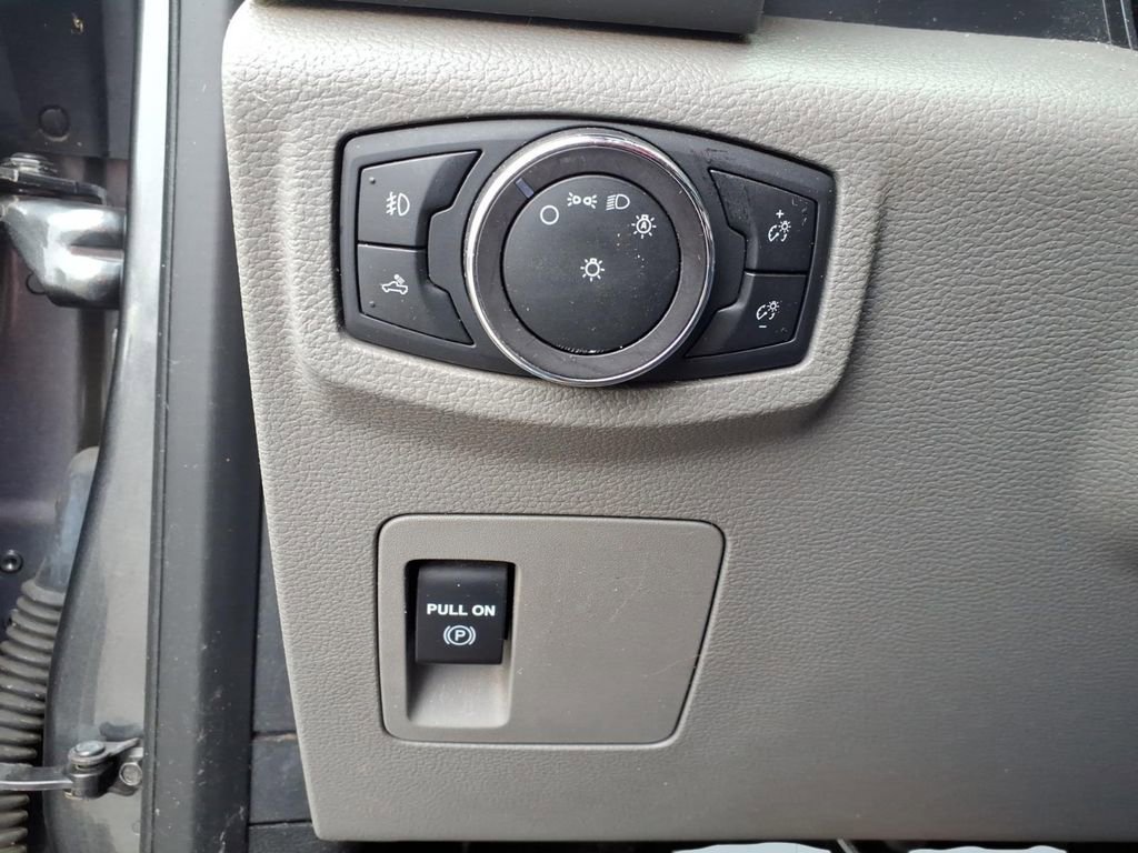 Used 2019 Ford F150 XLT w/ Trailer Tow Package image 17