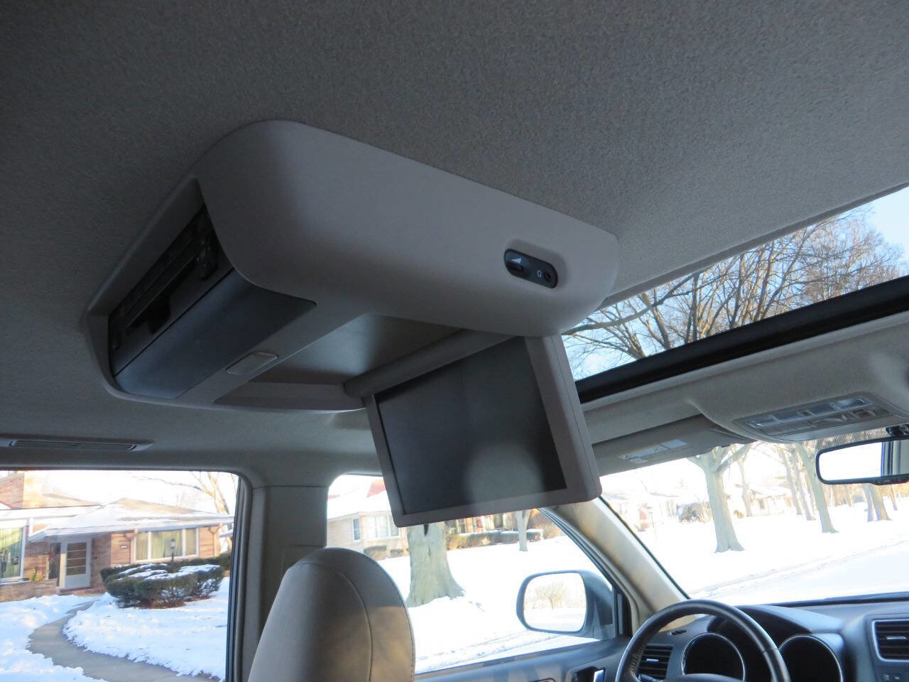 Used 2011 Toyota Highlander Limited w/ Tow Pkg image 18