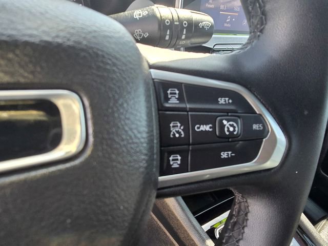 Used 2025 Jeep Compass Limited AWD/4WD image 32