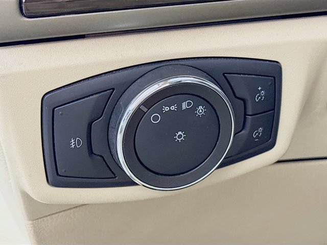 Used 2014 Ford Fusion SE w/ Equipment Group 202A FWD image 12