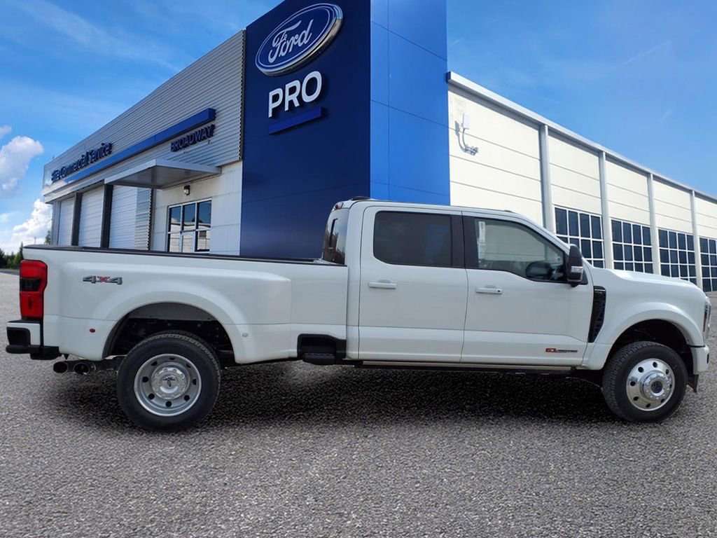 New 2025 Ford F450 Platinum image 25
