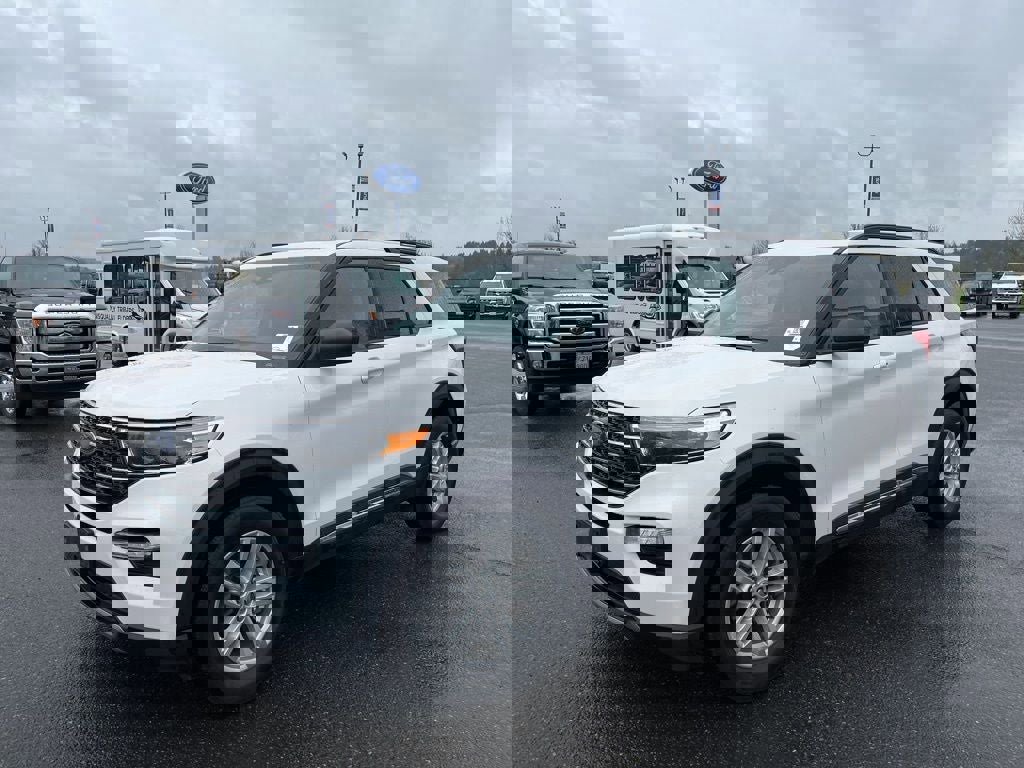 Used 2024 Ford Explorer XLT w/ Equipment Group 202A AWD/4WD image 37