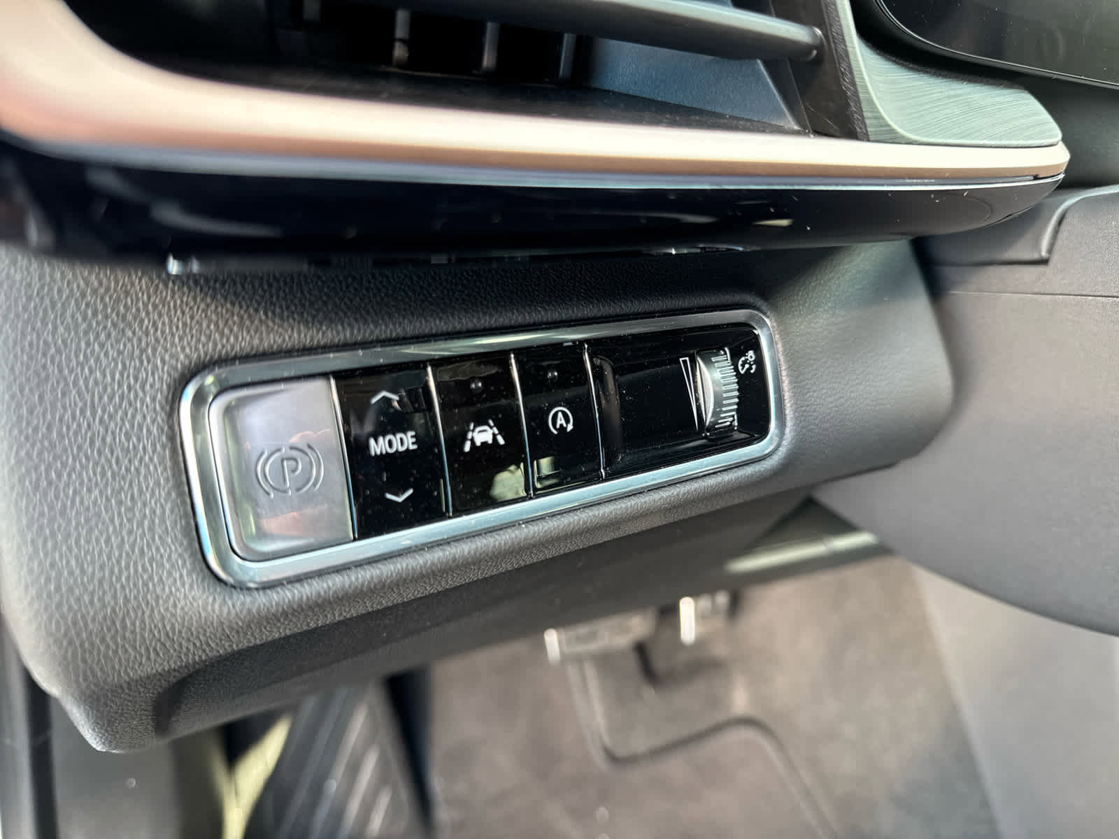 Used 2025 Buick Envision Sport Touring image 19