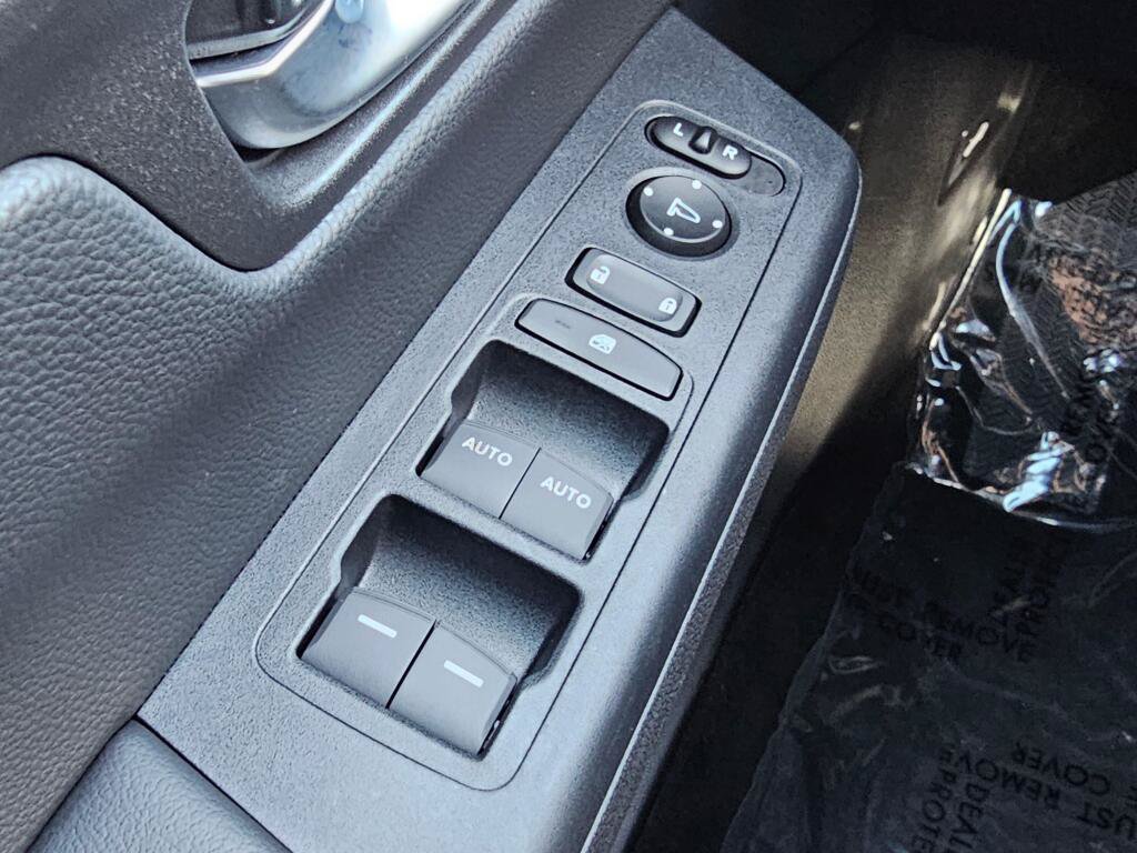 Certified 2025 Honda CR-V EX image 27