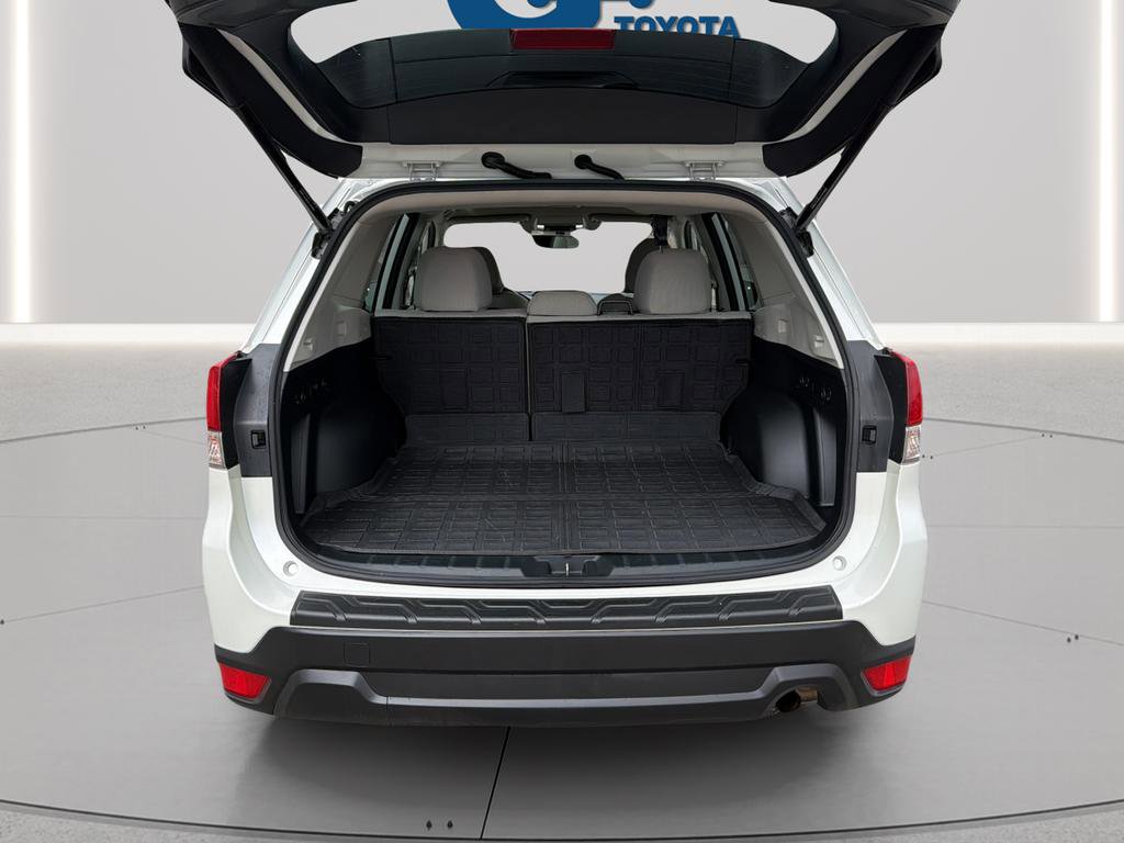 Used 2021 Subaru Forester Premium AWD/4WD image 27
