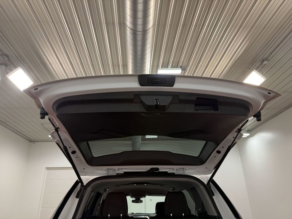 Used 2021 GMC Acadia SLE w/ Trailering Package image 74