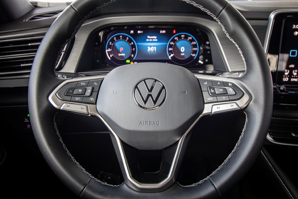 New 2026 Volkswagen Atlas Cross Sport SE FWD image 38