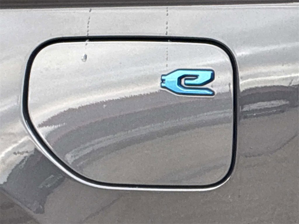 Used 2023 Jeep Grand Cherokee 4WD 4xe image 23