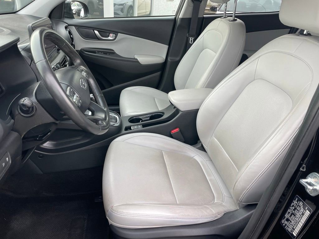 Used 2023 Hyundai Kona Limited image 6