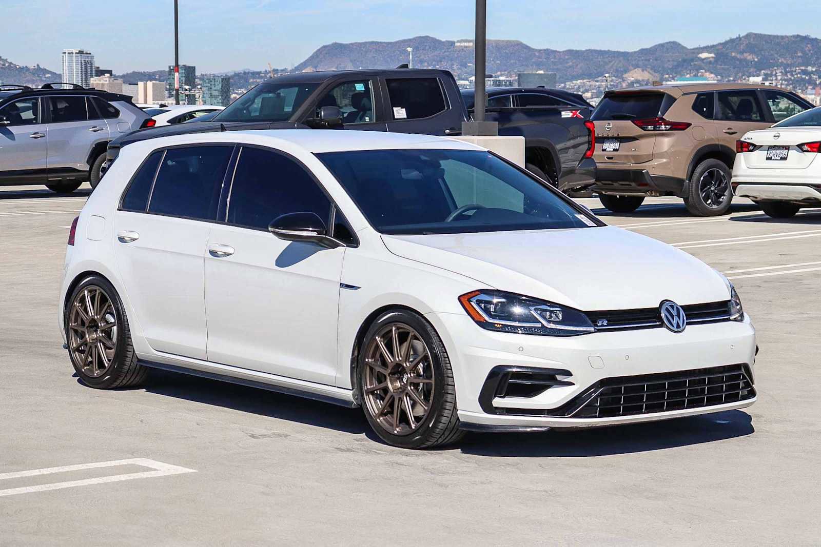 Used 2019 Volkswagen Golf R 4-Door image 3