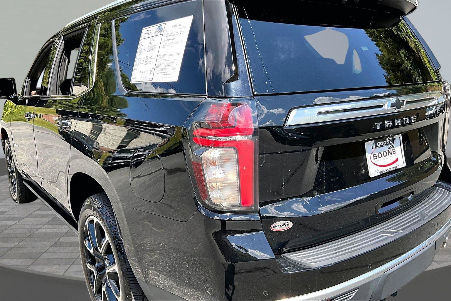 Used 2021 Chevrolet Tahoe High Country w/ Premium Package AWD/4WD image 31
