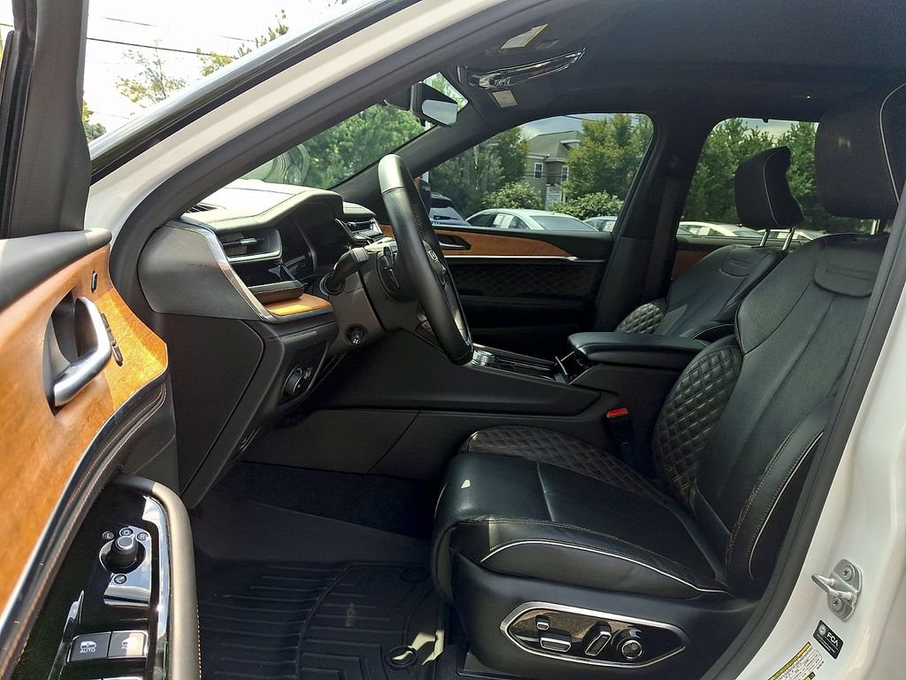 Used 2023 Jeep Grand Cherokee L Summit AWD/4WD image 16
