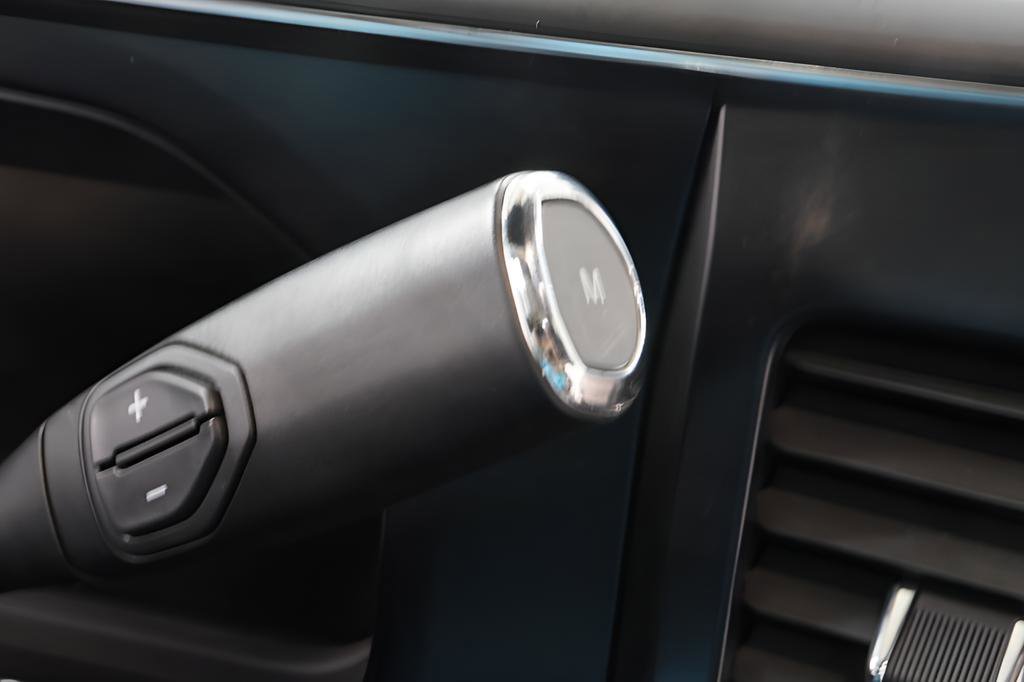 Used 2025 Ford F250 Platinum image 19