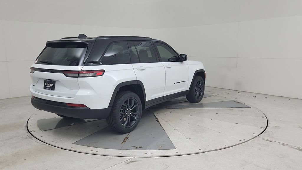New 2025 Jeep Grand Cherokee Limited image 13