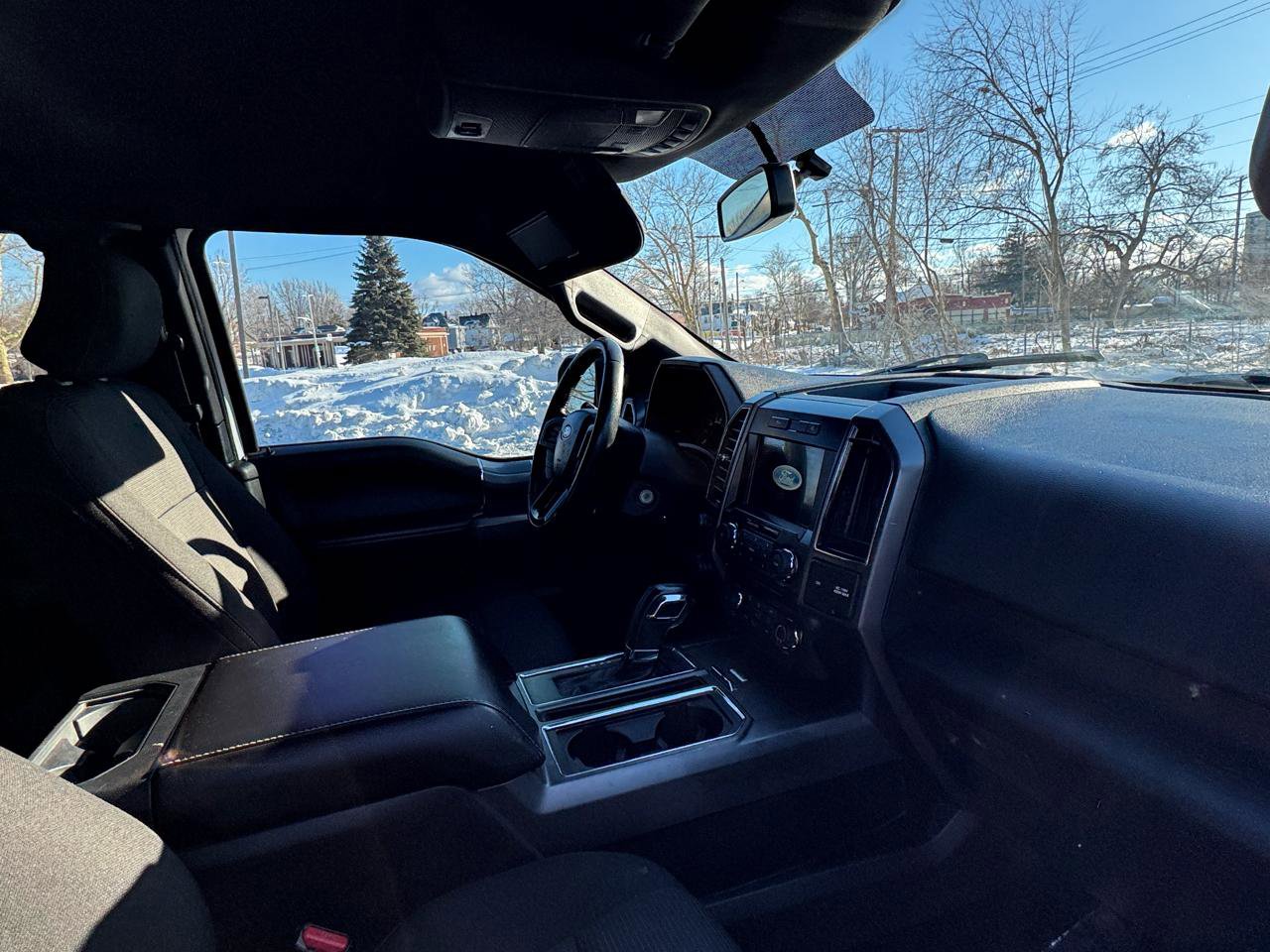 Used 2017 Ford F150 XLT w/ Equipment Group 302A Luxury AWD/4WD image 32