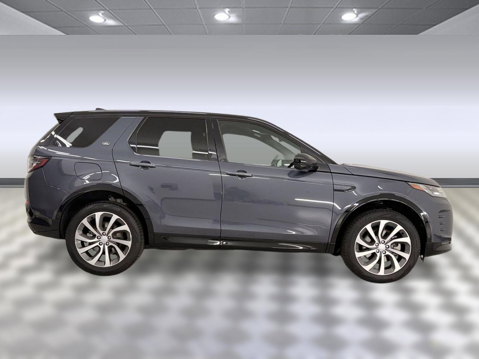 Certified 2025 Land Rover Discovery Sport Dynamic SE AWD/4WD image 8