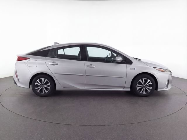Used 2017 Toyota Prius Prime Premium image 8