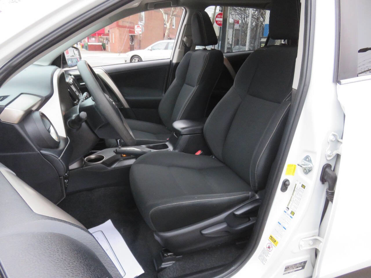 Used 2014 Toyota RAV4 XLE image 10