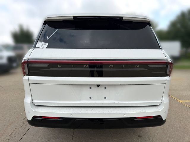 New 2027 Lincoln Navigator Reserve w/ Jet Appearance Package AWD/4WD image 6