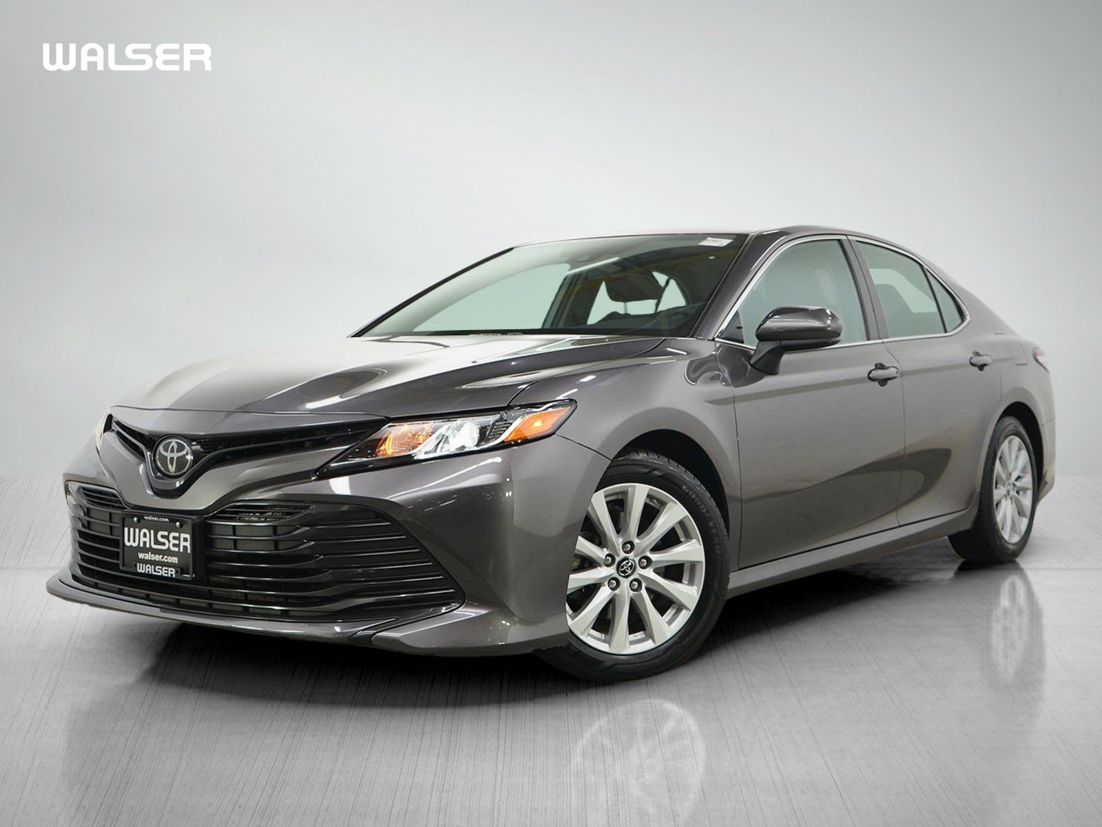 Used 2019 Toyota Camry LE FWD image 1