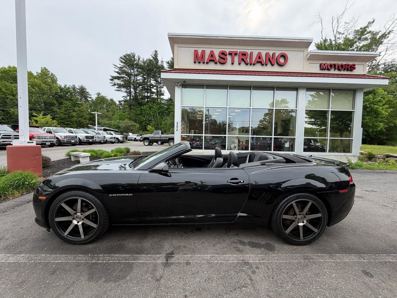 Used 2015 Chevrolet Camaro LT RWD image 12