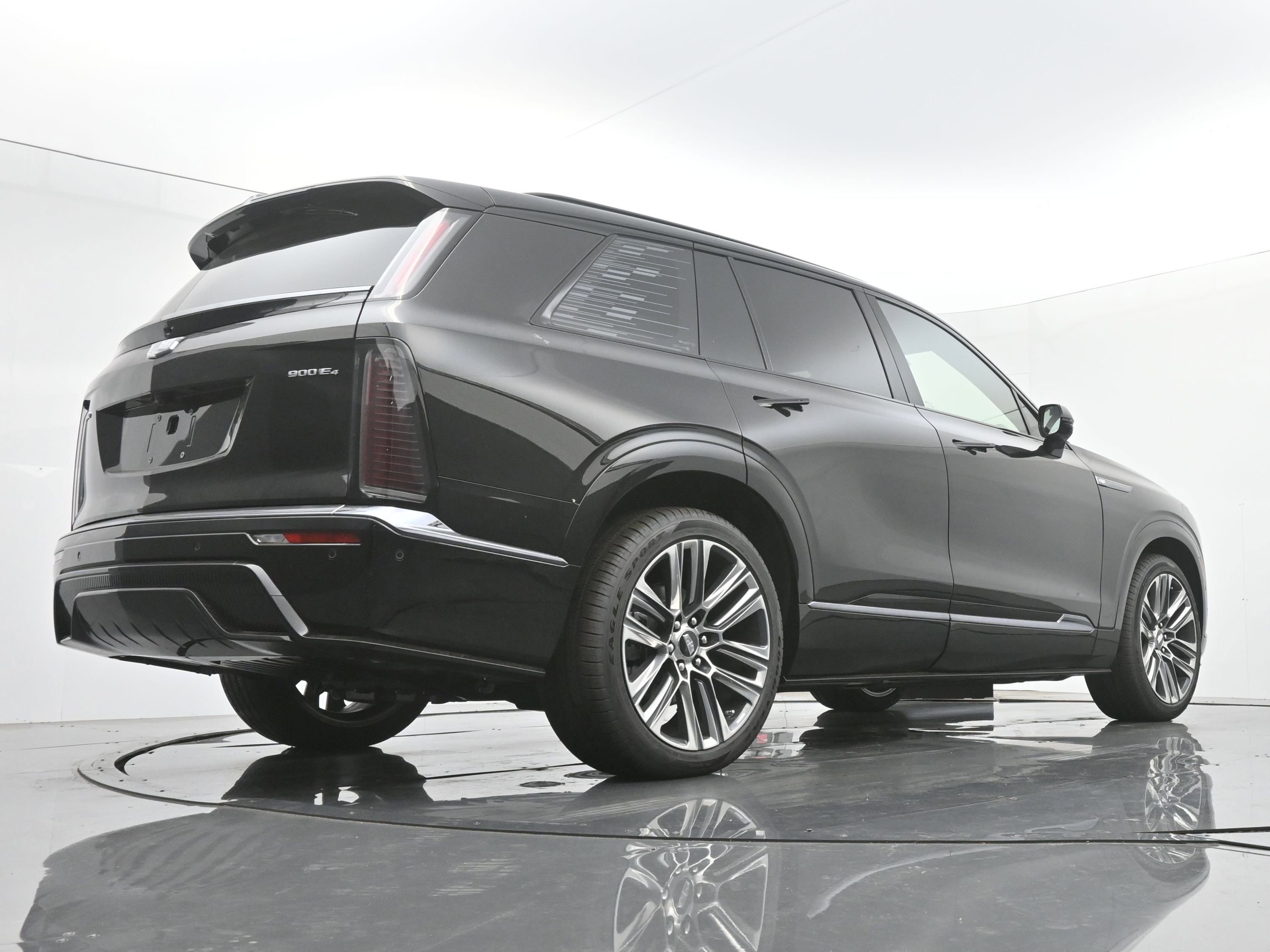 New 2026 Cadillac Vistiq Platinum w/ LPO, Floor Liner Package image 19