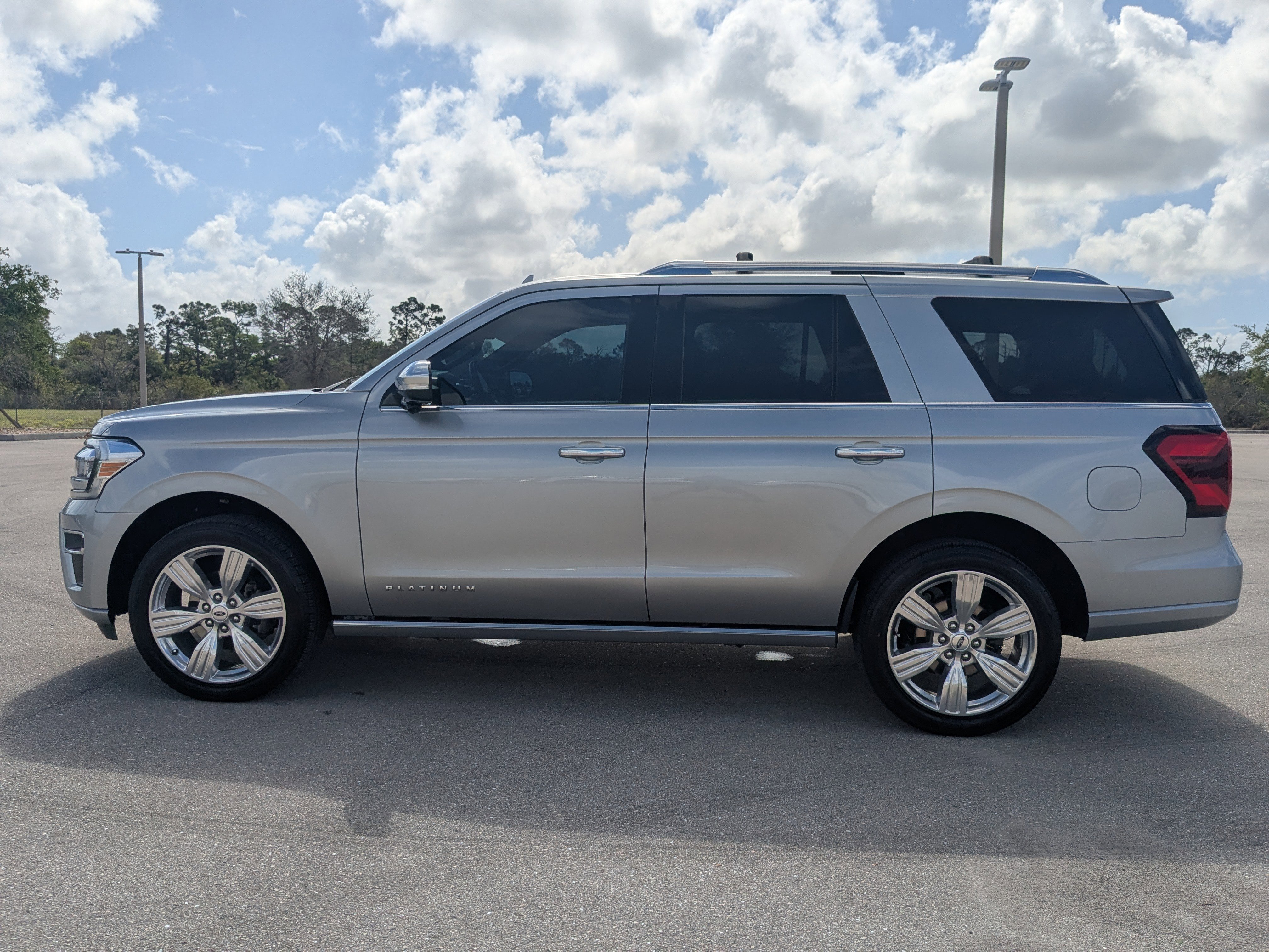 Used 2023 Ford Expedition Platinum image 8
