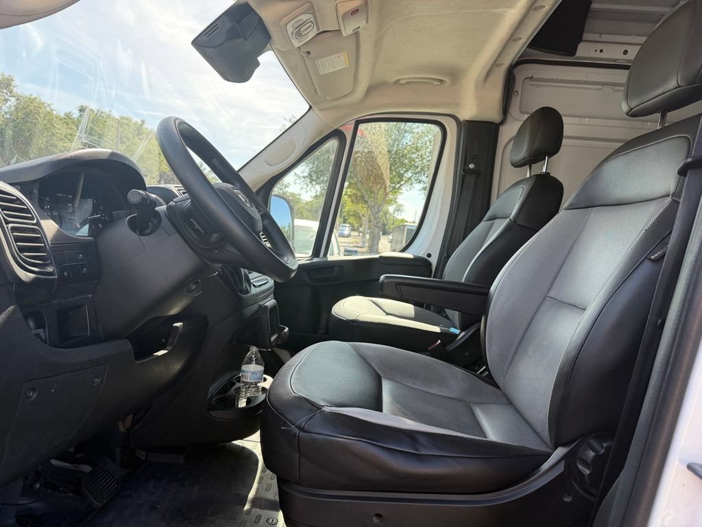 Used 2024 RAM ProMaster 2500 w/ Convenience Group FWD image 11