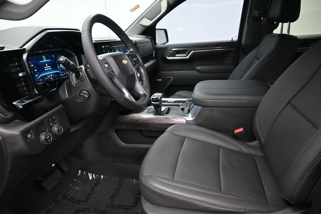 Used 2023 Chevrolet Silverado 1500 LTZ RWD image 11
