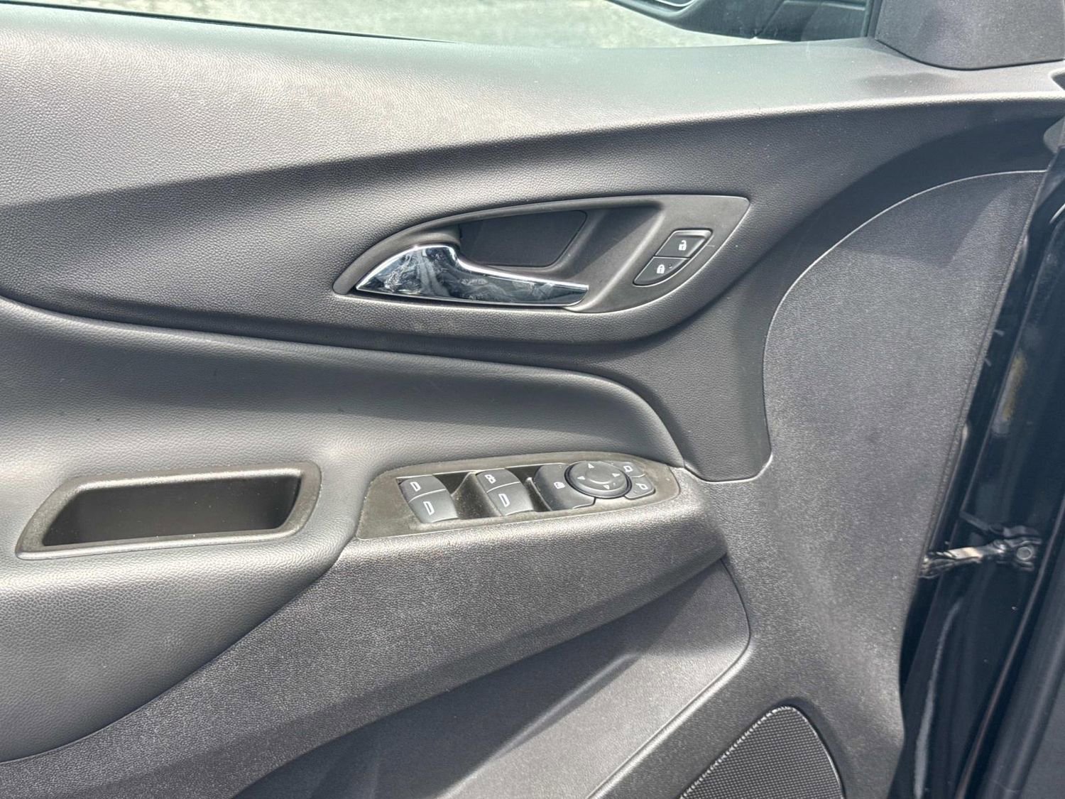 Used 2024 Chevrolet Equinox LT FWD image 26
