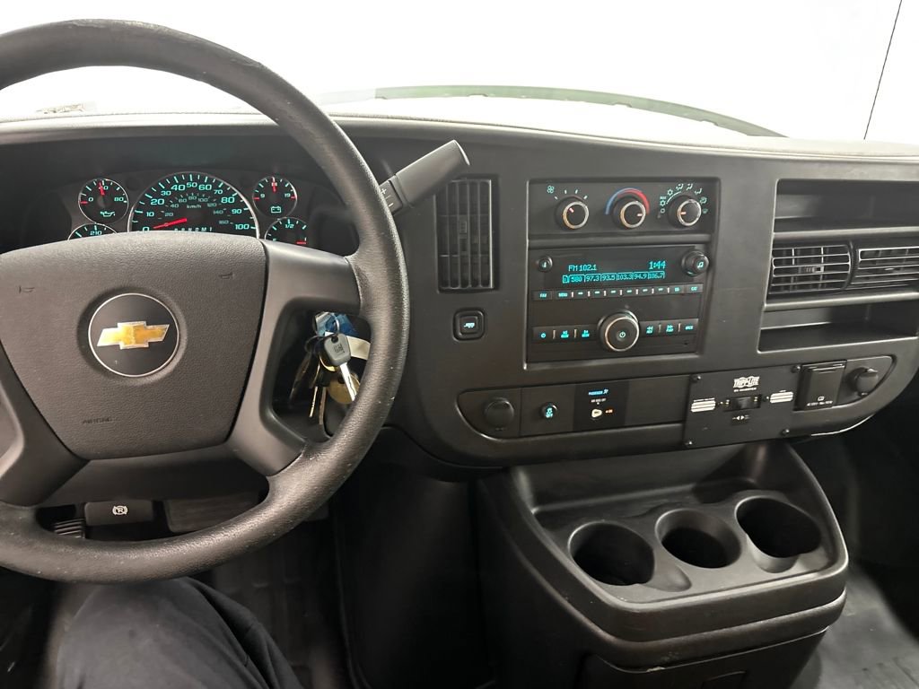 Used 2016 Chevrolet Express 3500 image 12