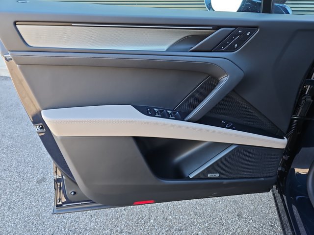 New 2026 Porsche Cayenne Electric AWD/4WD image 24