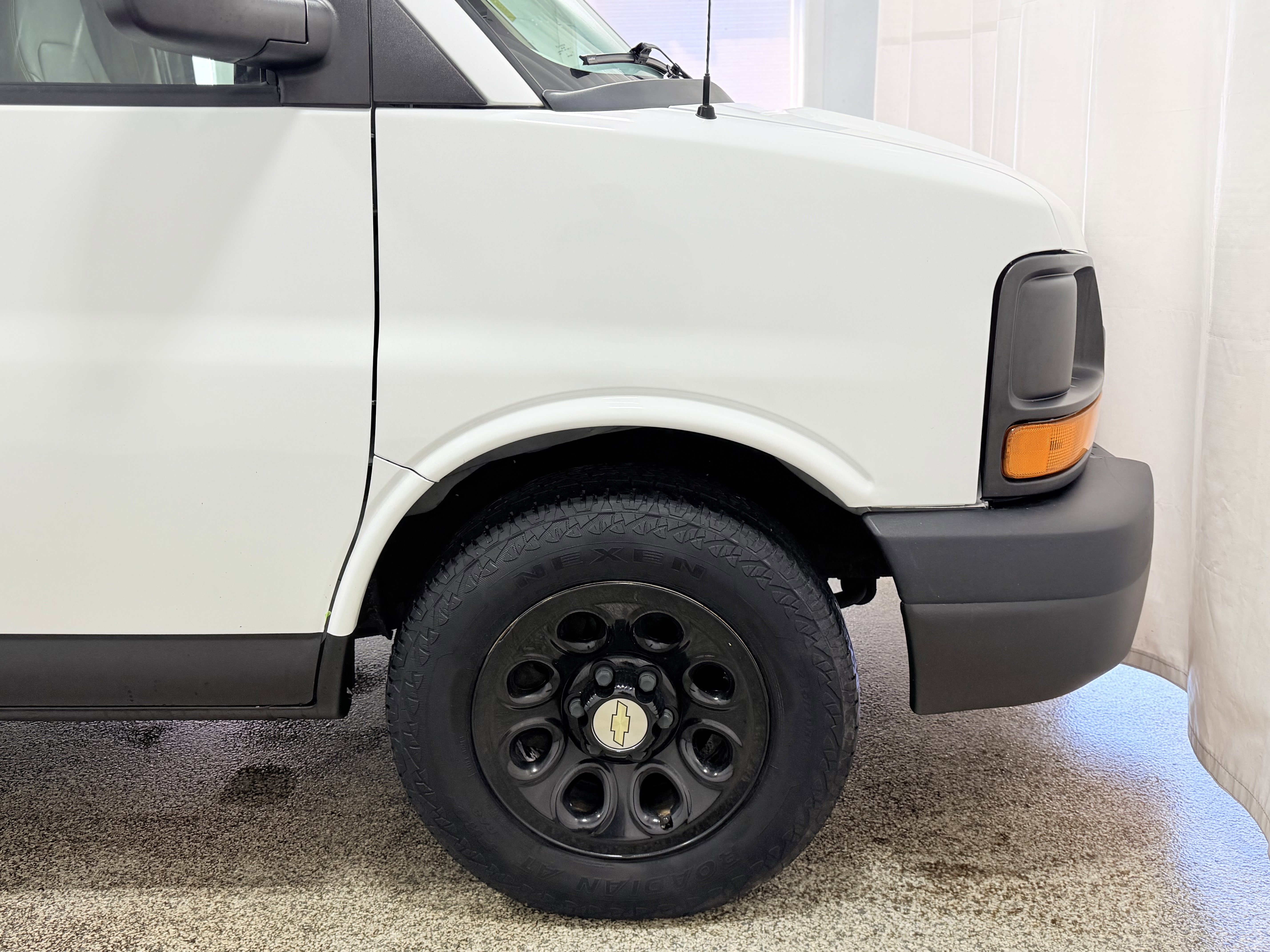 Used 2012 Chevrolet Express 1500 image 21