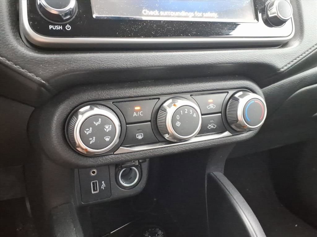 Used 2022 Nissan Versa S FWD image 16